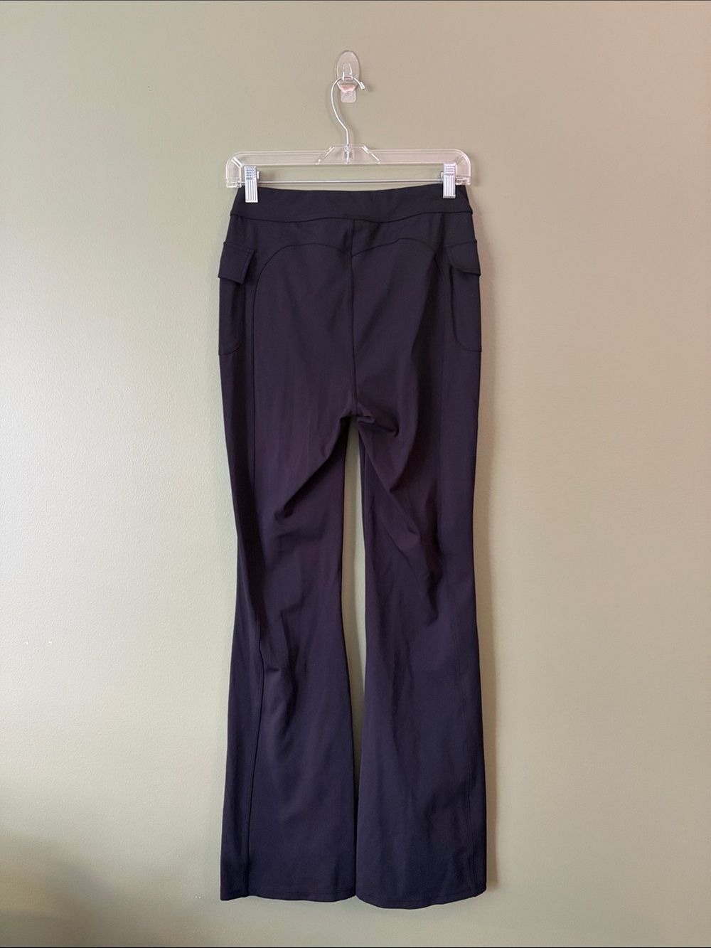 Halara High Waisted Side Flap Pocket Flare Cargo Pants Sz M - Picture 7 of 8